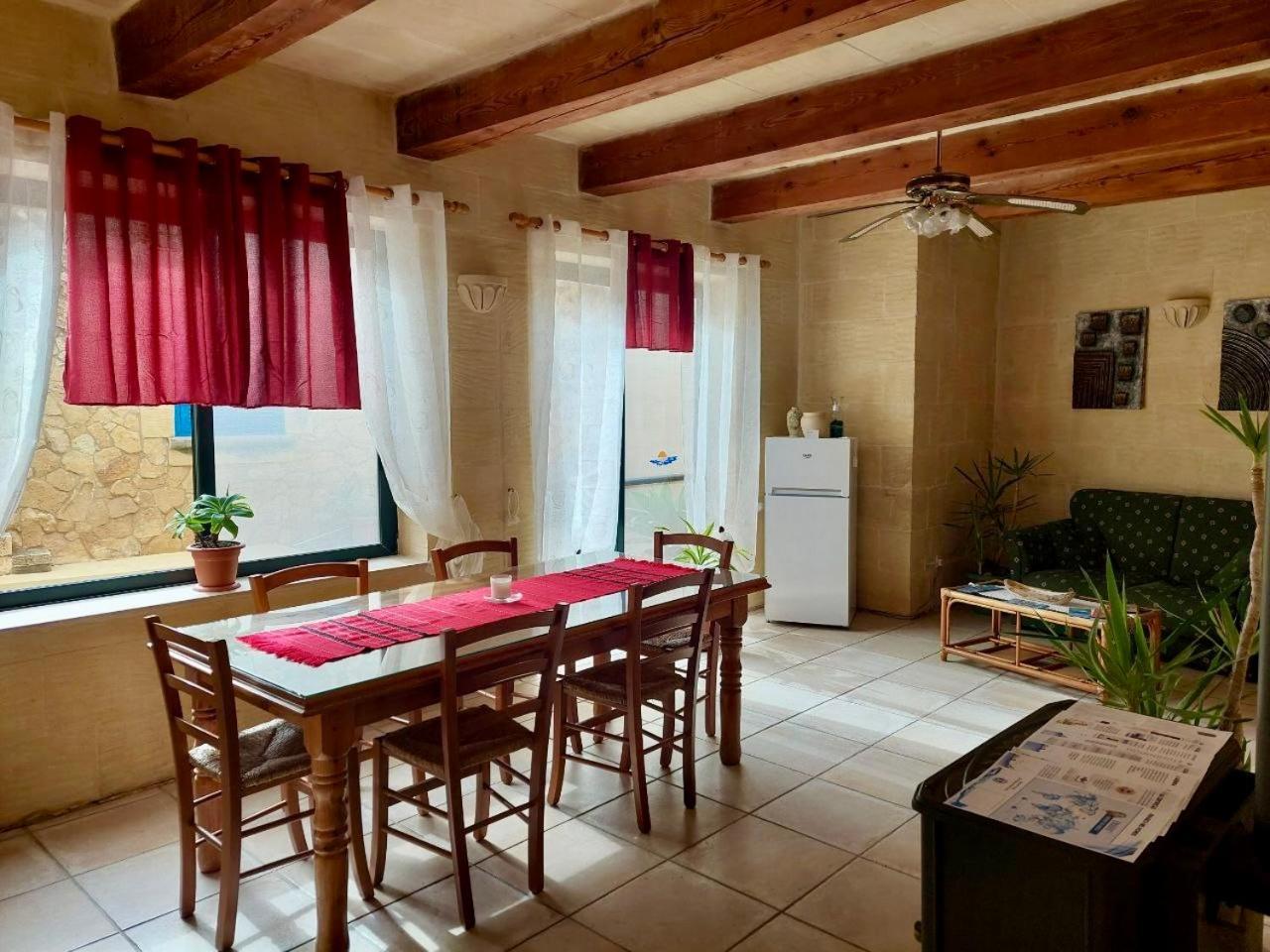 Mj Farmhouse B&B Xagħra Eksteriør billede