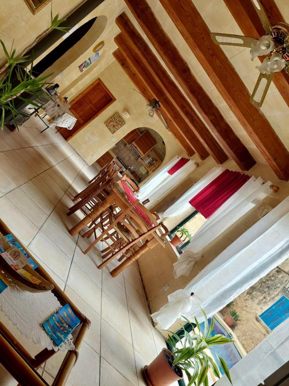Mj Farmhouse B&B Xagħra Eksteriør billede