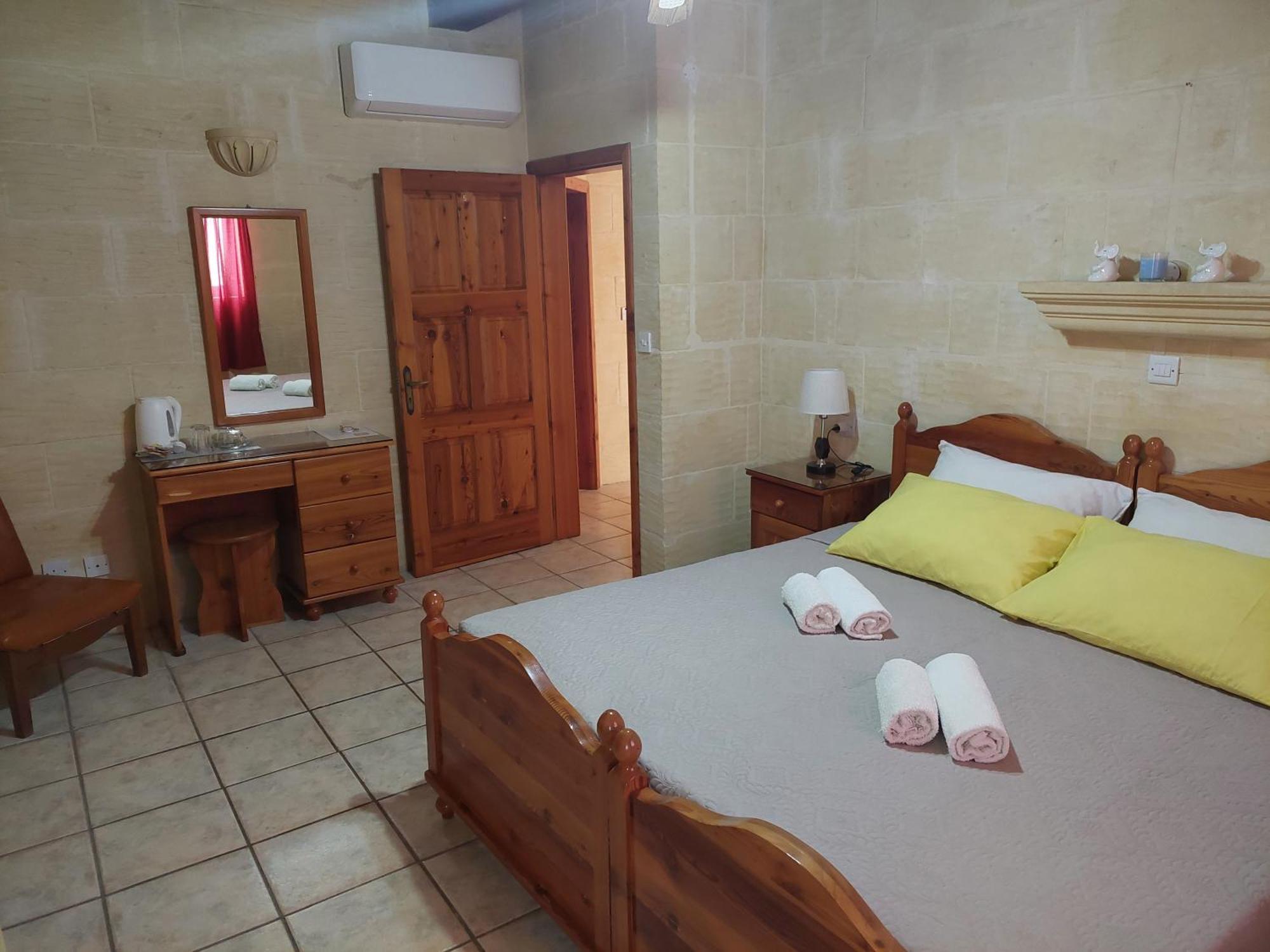Mj Farmhouse B&B Xagħra Eksteriør billede